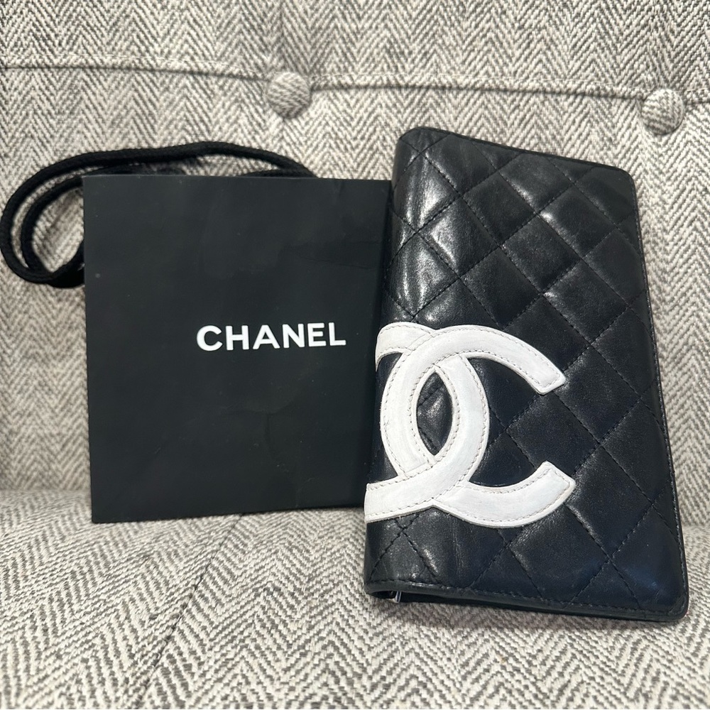 Chanel Classic Cambon Black and White Lambskin Bifold Wallet
